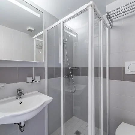 New! Private And Alpine Style Single Room At 500M To Ski Lifts And Leysin Center Auberge de jeunesse